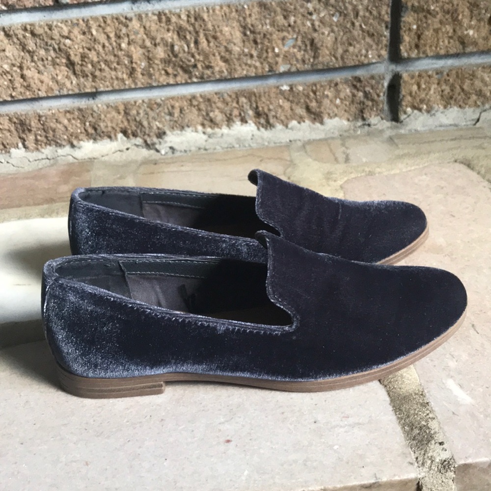 Dolce Vita Navy Blue velvet loafer